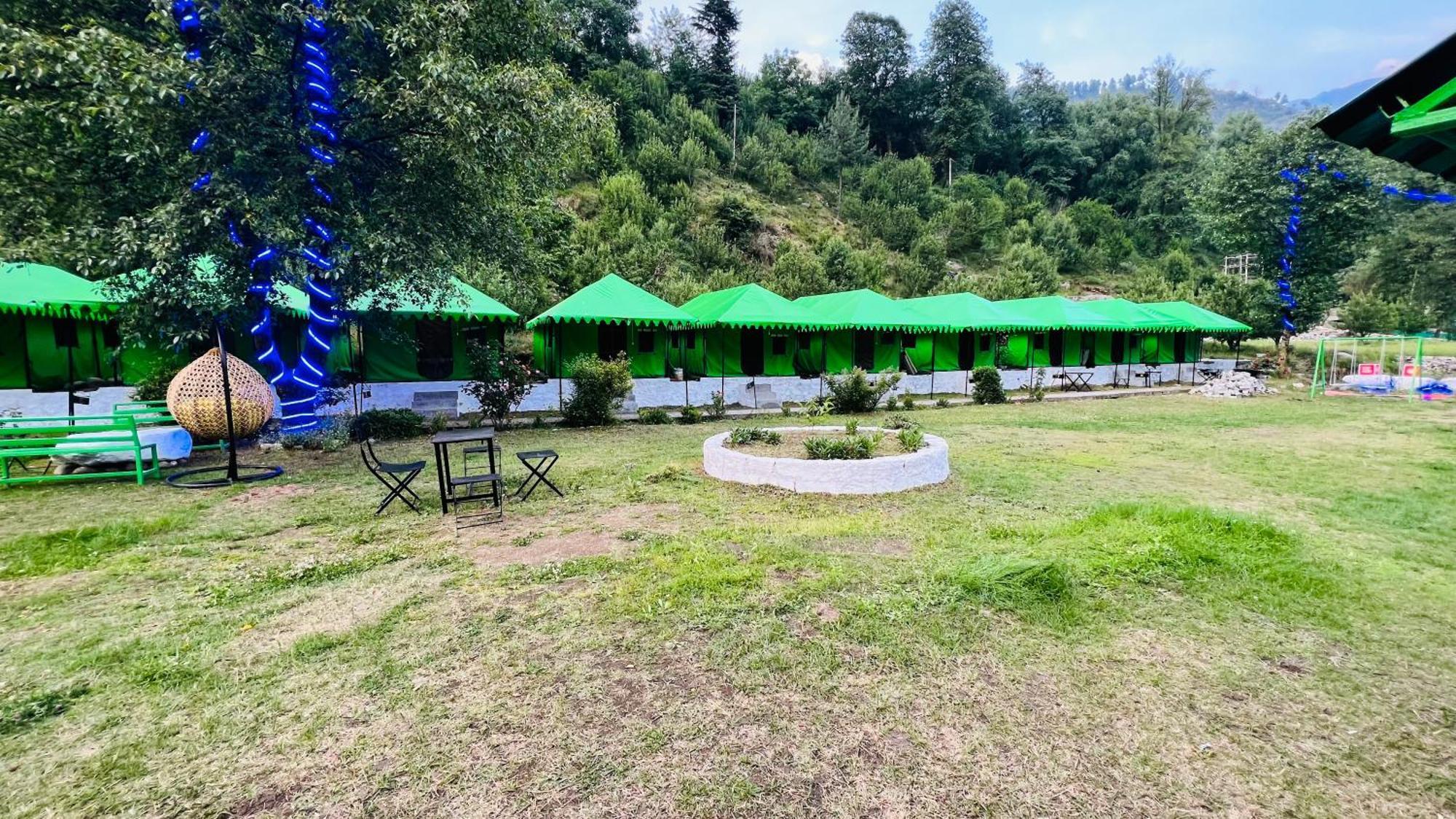 Himalayan Riverside Swiss Cottage Tents, Manali ภายนอก รูปภาพ