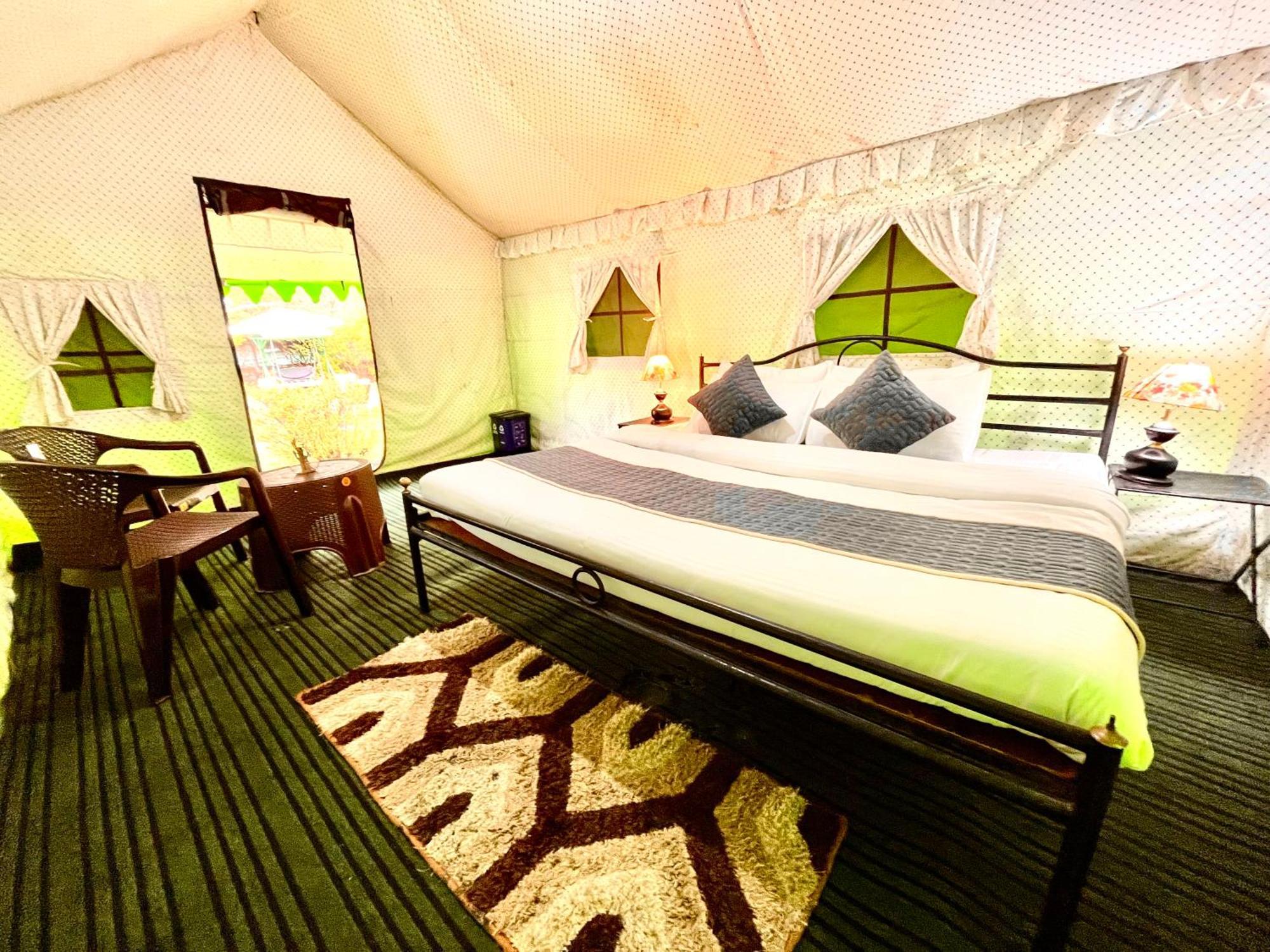 Himalayan Riverside Swiss Cottage Tents, Manali ภายนอก รูปภาพ