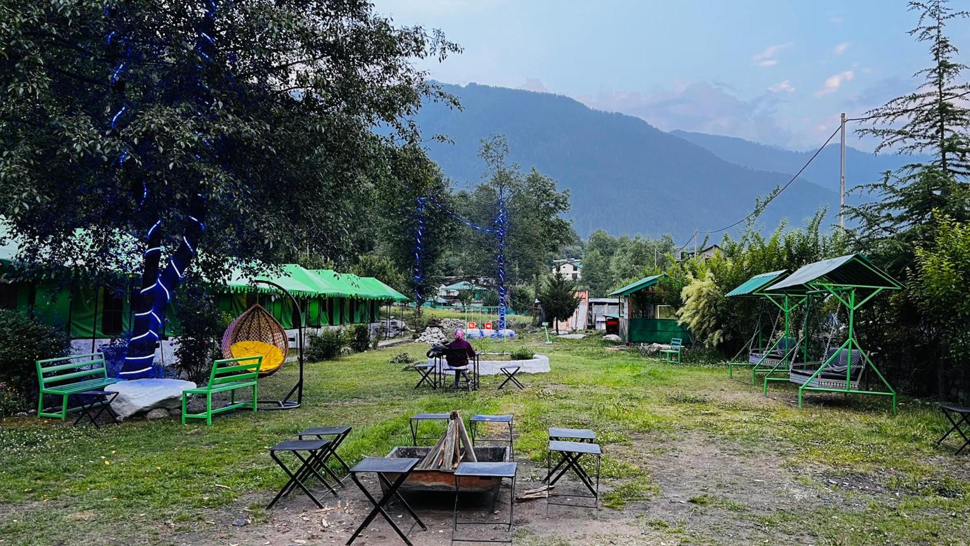 Himalayan Riverside Swiss Cottage Tents, Manali ภายนอก รูปภาพ