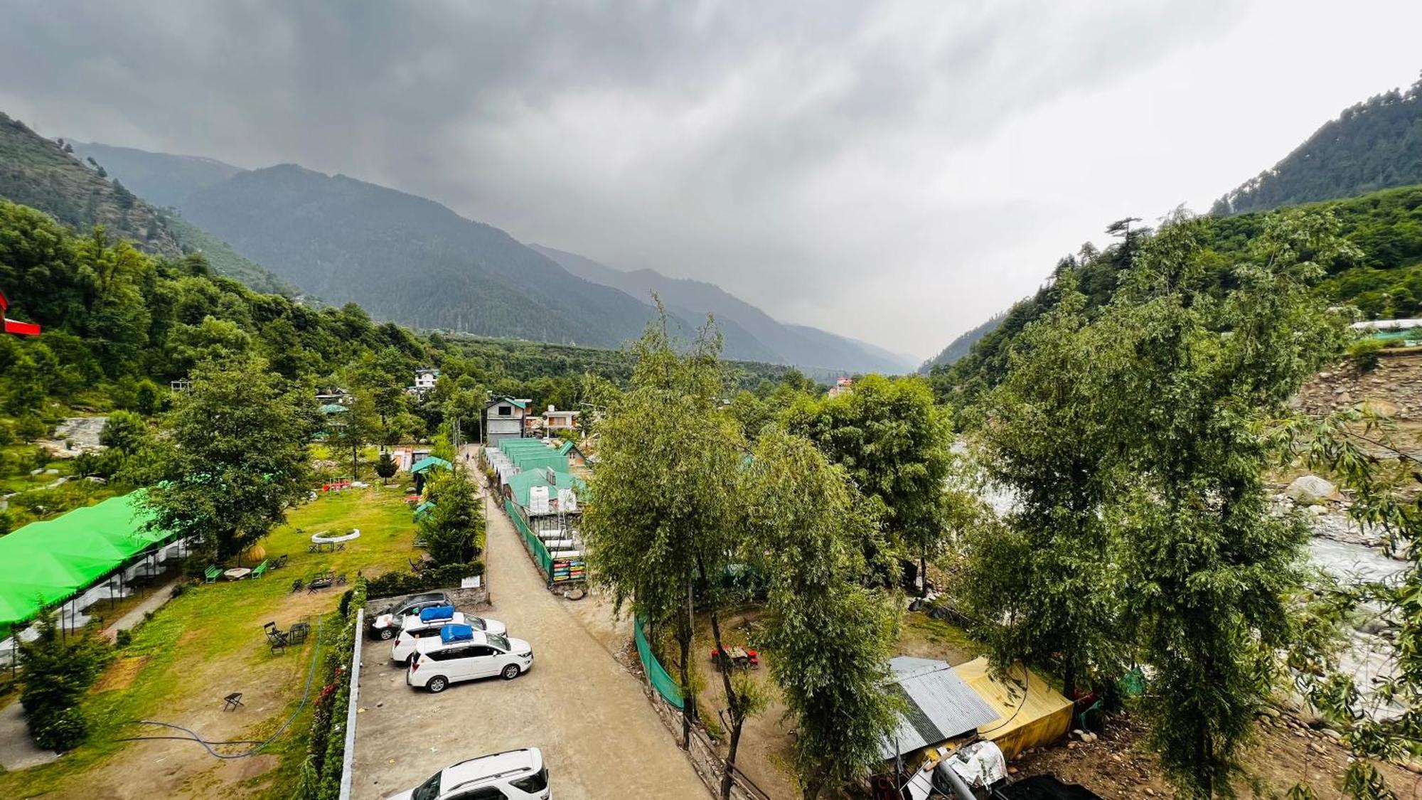 Himalayan Riverside Swiss Cottage Tents, Manali ภายนอก รูปภาพ