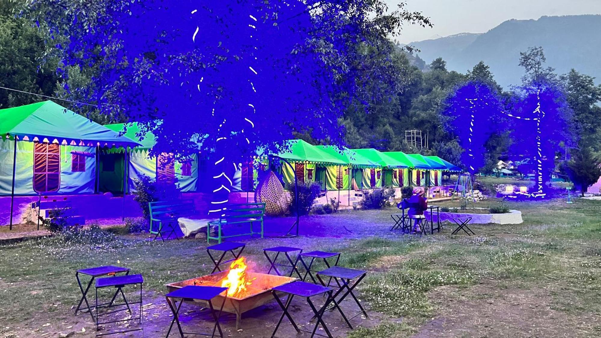 Himalayan Riverside Swiss Cottage Tents, Manali ภายนอก รูปภาพ