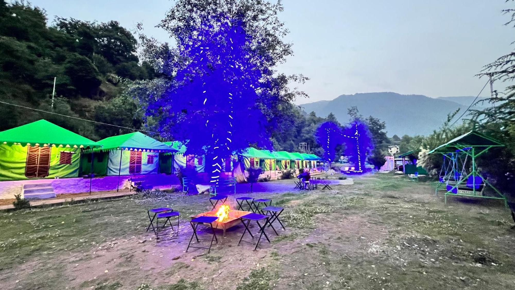 Himalayan Riverside Swiss Cottage Tents, Manali ภายนอก รูปภาพ