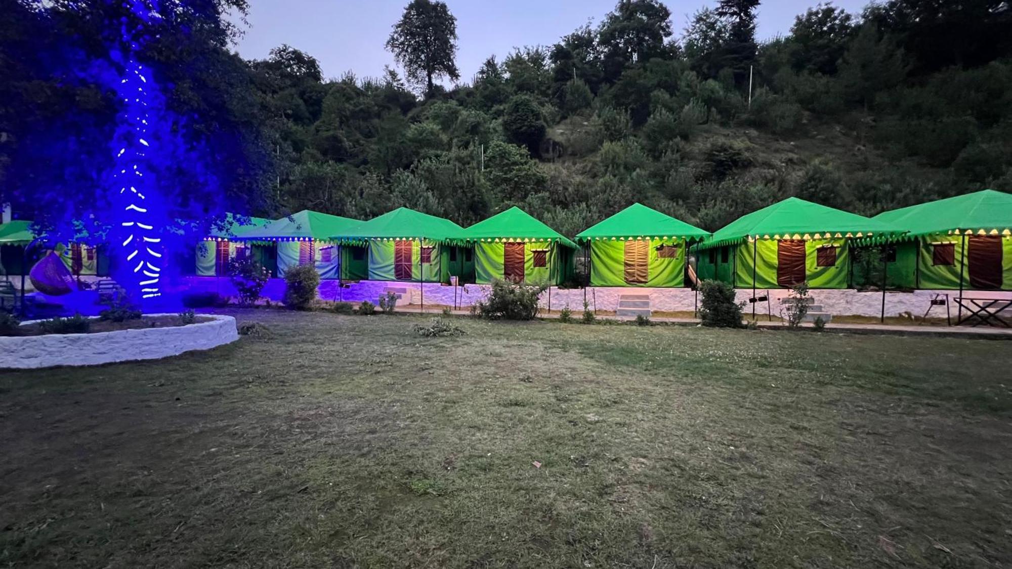 Himalayan Riverside Swiss Cottage Tents, Manali ภายนอก รูปภาพ