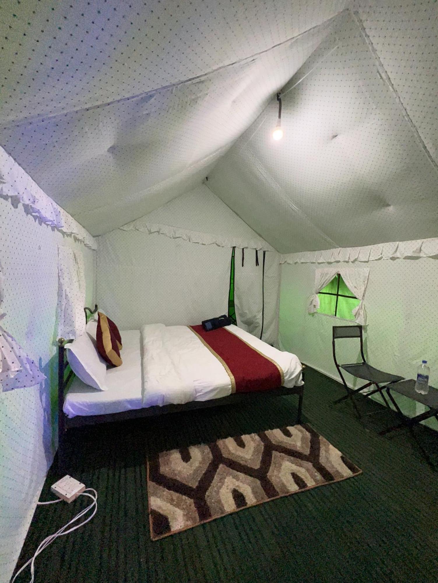 Himalayan Riverside Swiss Cottage Tents, Manali ภายนอก รูปภาพ