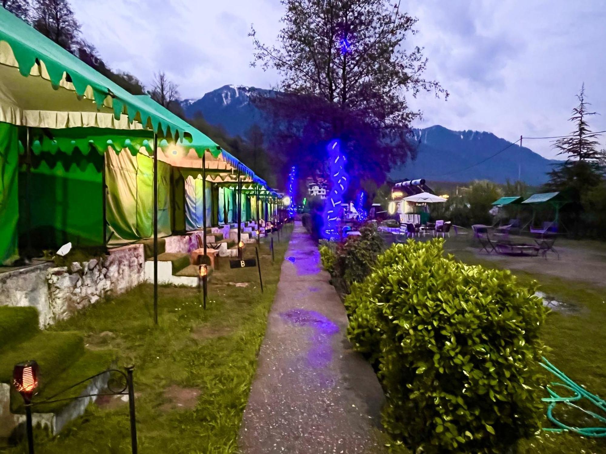 Himalayan Riverside Swiss Cottage Tents, Manali ภายนอก รูปภาพ